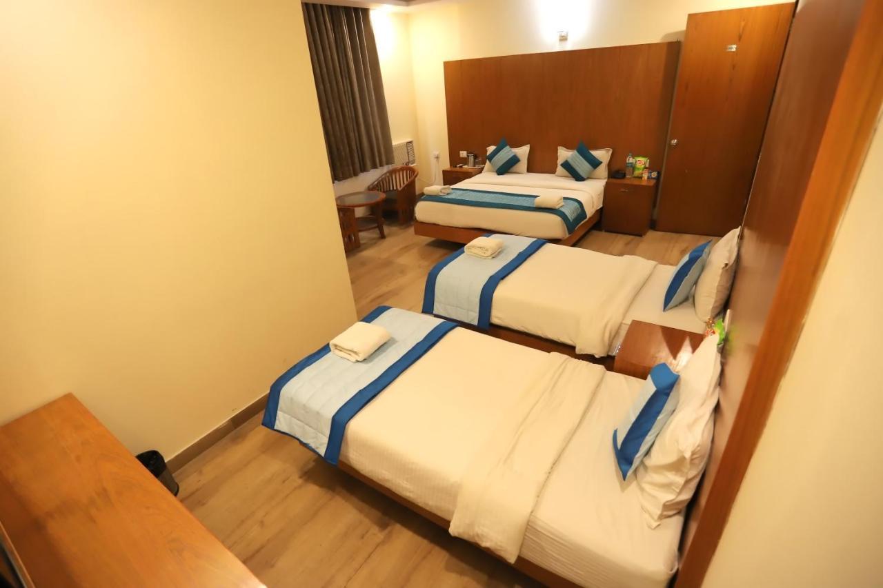 Hotel Aries Nowe Delhi Zewnętrze zdjęcie