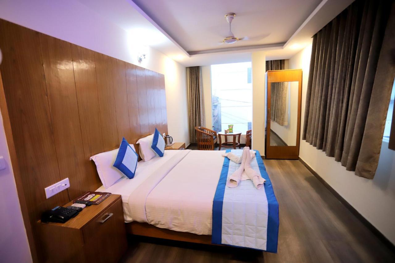 Hotel Aries Nowe Delhi Zewnętrze zdjęcie